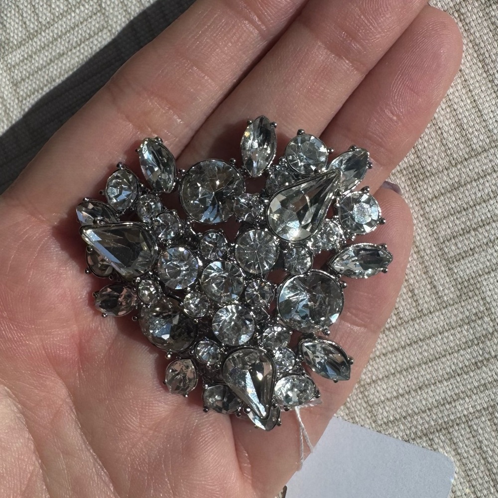 Banana Republic Crystal Cluster Brooch Pin - Clear Rhinestone Sparkle